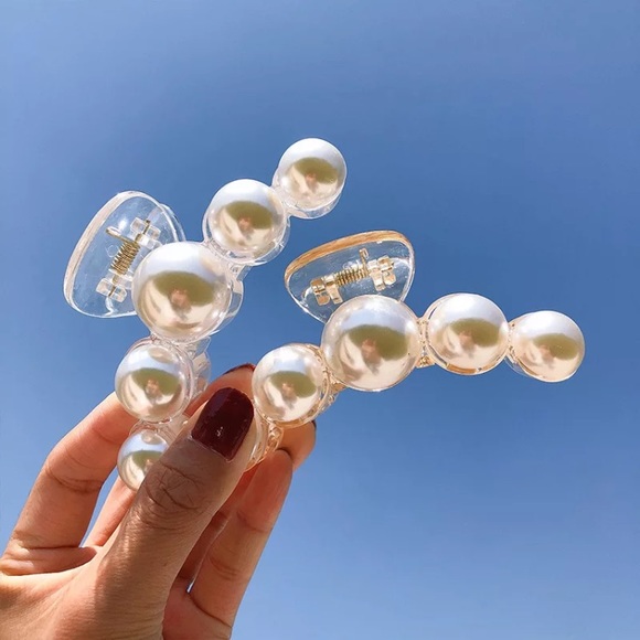 Pearl Acrylic Hair Clip Claw - Picture 4 of 4